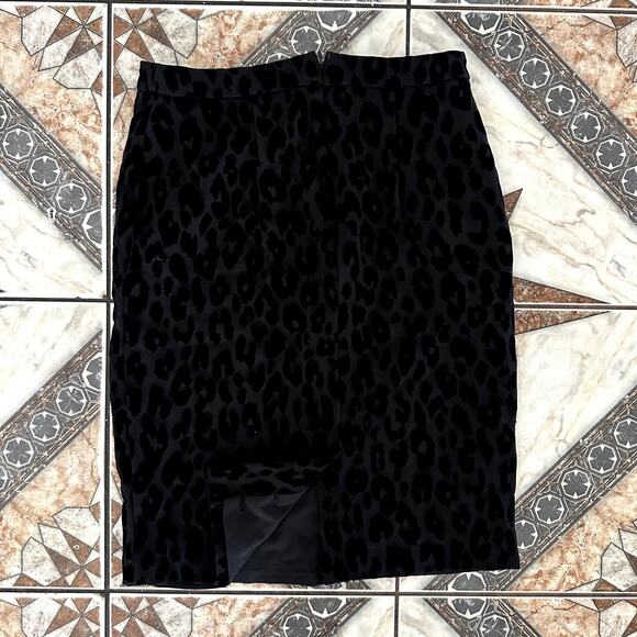 Ann Taylor Black Leopard Velvet Pencil Skirt - Picture 4 of 7